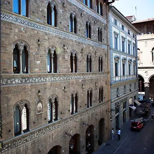 Pierre Hotel Florencia